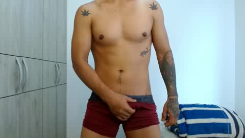 Snapshot of lonelydick2002 chatting on February 3, 7:10 pm lonelydick2002 online show from February 3, 7:10 pm