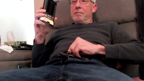 looking469 online show from April 20, 9:06 pm