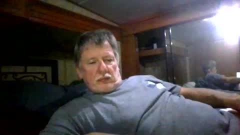 lookingagain181 online show from October 29, 12:19 pm