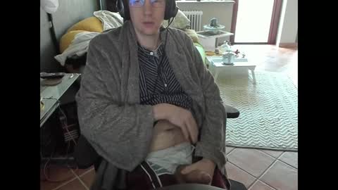 loomie online show from January 19, 11:56 am