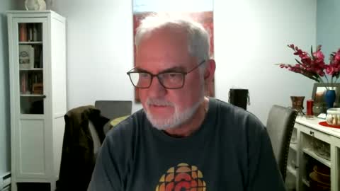 loop102 online show from February 25, 3:52 am