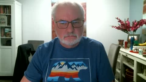 loop102 online show from December 11, 3:58 am