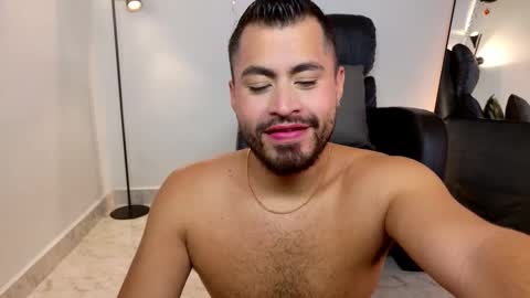 JUAN  JUAN online show from March 1, 11:48 pm