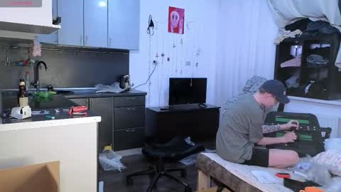 louie_evans online show from January 19, 6:05 am