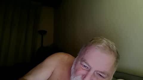 louis_chokdee online show from December 1, 5:49 pm