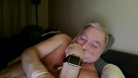 louis_chokdee online show from December 22, 6:16 pm