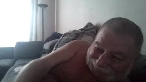 louis_chokdee online show from February 9, 3:45 pm