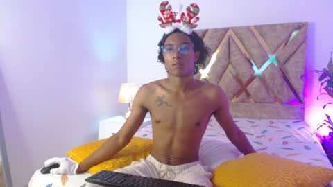 Louis Valdz online show from December 2, 9:04 pm