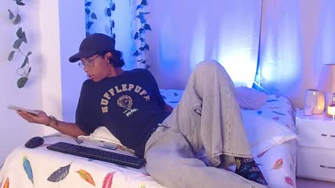 Louis Valdz online show from December 30, 9:29 pm