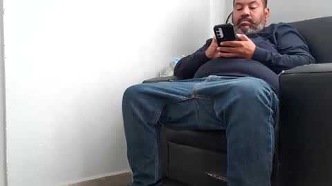 louis_tj1 online show from October 21, 4:10 pm