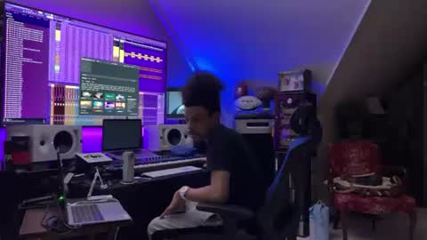 Prynce online show from July 17, 2:52 am