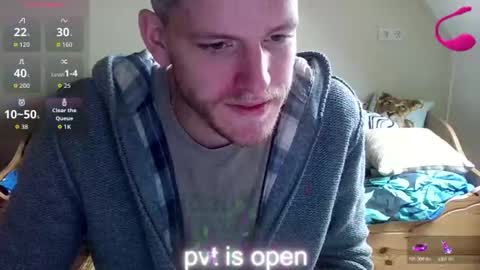 Snapshot of love_bert chatting on October 23, 12:41 pm Love bert online show from October 23, 12:41 pm