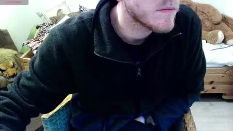 Snapshot of love_bert chatting on February 27, 8:09 pm Love bert online show from February 27, 8:09 pm