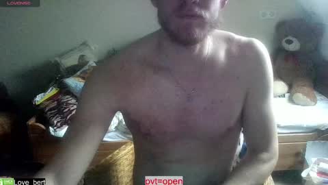 Snapshot of love_bert chatting on January 23, 1:13 pm Love bert online show from January 23, 1:13 pm