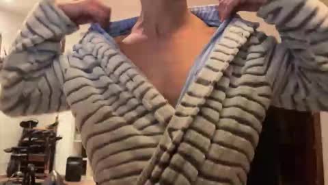 Loveisperfect online show from March 1, 8:52 pm