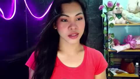 lovely_krizzy online show from April 15, 12:38 pm