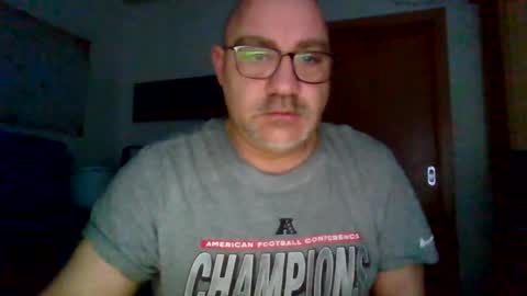 lover010983 online show from February 23, 6:26 am