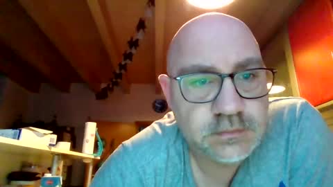 lover010983 online show from March 11, 5:49 am