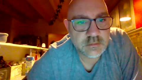 lover010983 online show from February 28, 5:48 am