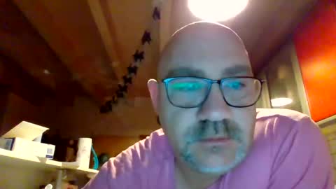 lover010983 online show from March 1, 5:09 am