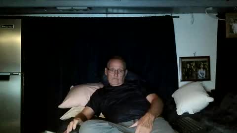 Snapshot of lovesex6565 chatting on September 28, 7:39 am just here to have fun and cum online show from September 28, 7:39 am