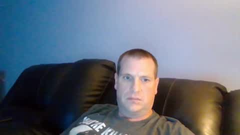 Snapshot of lovetocum37 chatting on December 14, 3:51 am lovetocum37 online show from December 14, 3:51 am