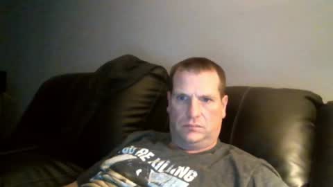 Snapshot of lovetocum37 chatting on January 18, 4:52 am lovetocum37 online show from January 18, 4:52 am