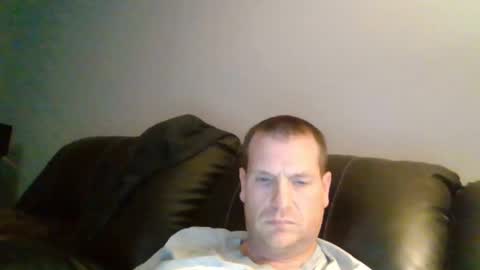 Snapshot of lovetocum37 chatting on February 3, 11:36 pm lovetocum37 online show from February 3, 11:36 pm