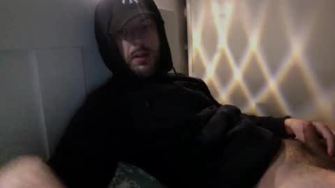 Sexy Hot Hairy Man online show from April 1, 5:31 am