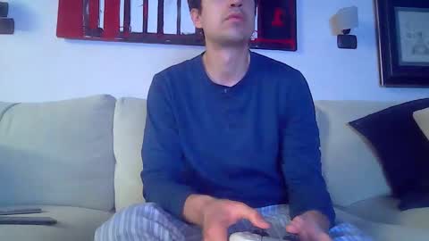 Snapshot of luca_f4 chatting on October 30, 8:10 pm Luca online show from October 30, 8:10 pm