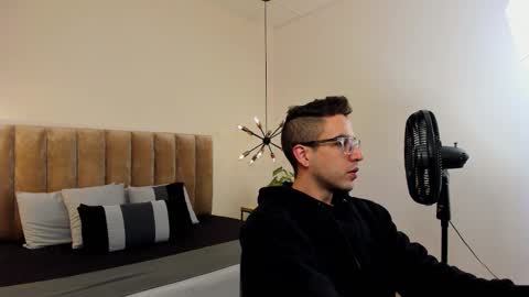 luca_morettii online show from October 1, 12:09 pm