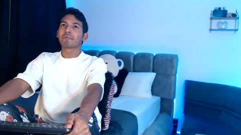 Luca Vegas online show from June 2, 2:12 am
