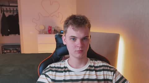 Lucas Gill online show from September 15, 2:36 am