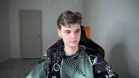 Lucas Gill online show from December 28, 8:47 pm