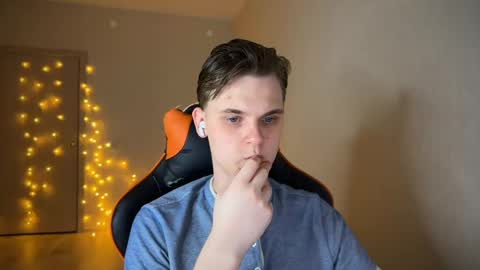 Lucas Gill online show from January 27, 12:43 am