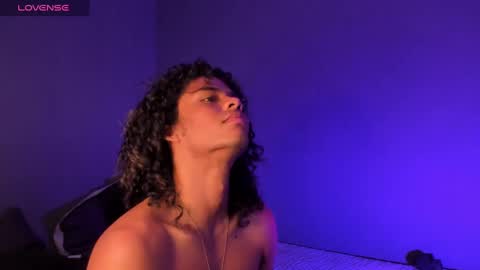 Snapshot of lucas_eevans07 chatting on February 16, 8:44 pm   online show from February 16, 8:44 pm
