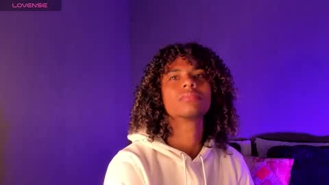 Snapshot of lucas_eevans07 chatting on January 16, 3:35 pm   online show from January 16, 3:35 pm