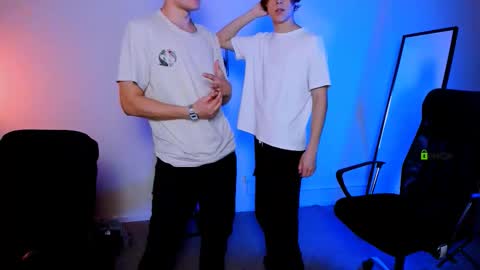 lucas_long_ online show from September 18, 1:02 pm