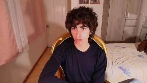 lucas_xo online show from November 6, 7:22 am