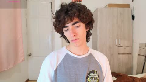 lucas_xo online show from November 20, 5:51 am