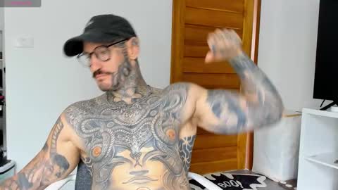 lucasexclusive online show from October 8, 7:35 am