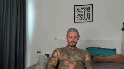 lucasexclusive online show from March 15, 5:15 am