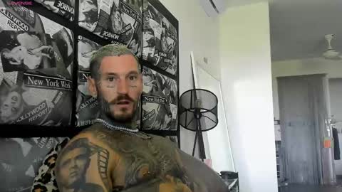 lucasexclusive online show from February 6, 6:40 am