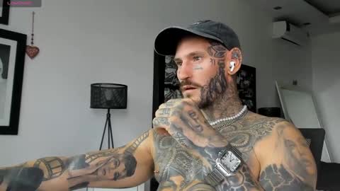 lucasexclusive online show from January 19, 3:39 am