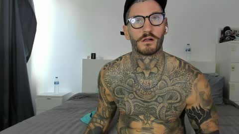 lucasexclusive online show from March 30, 6:14 am