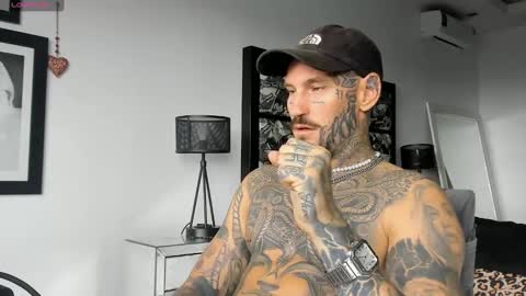 lucasexclusive online show from January 11, 3:55 am