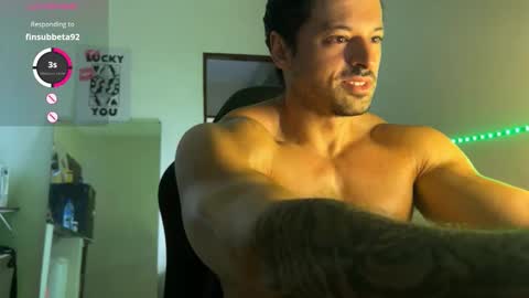 lucasfit24 online show from March 23, 3:40 pm