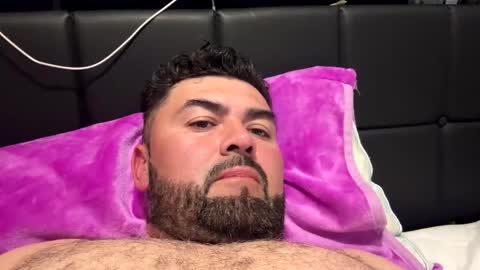 lucasmagana85 online show from May 9, 4:35 am