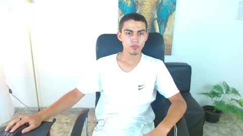 Lucas online show from March 31, 8:32 pm