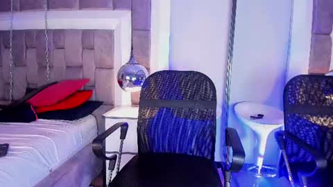 lucasthomson_ online show from July 13, 4:14 am